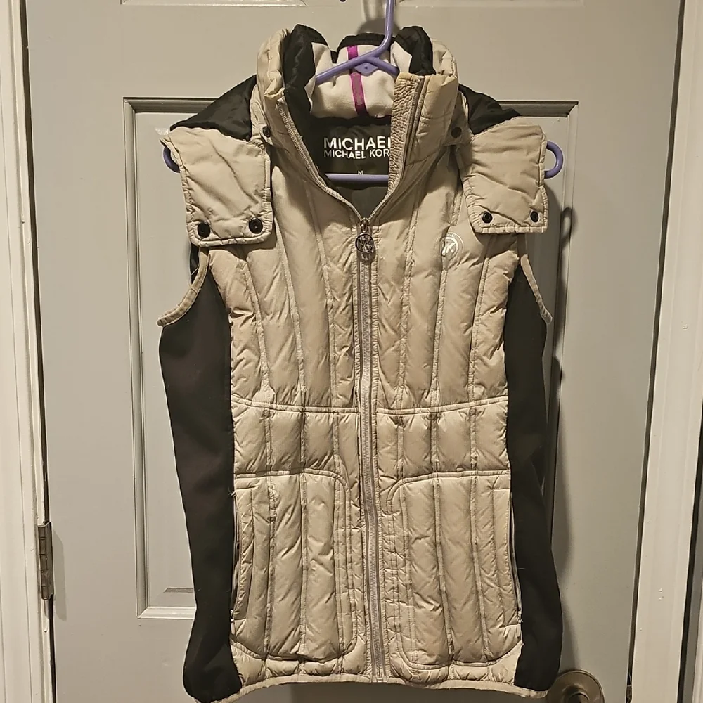 Michael Kors Tan Black Quilted Vest Medium Puffy Outdoor Jacket Coat Winter